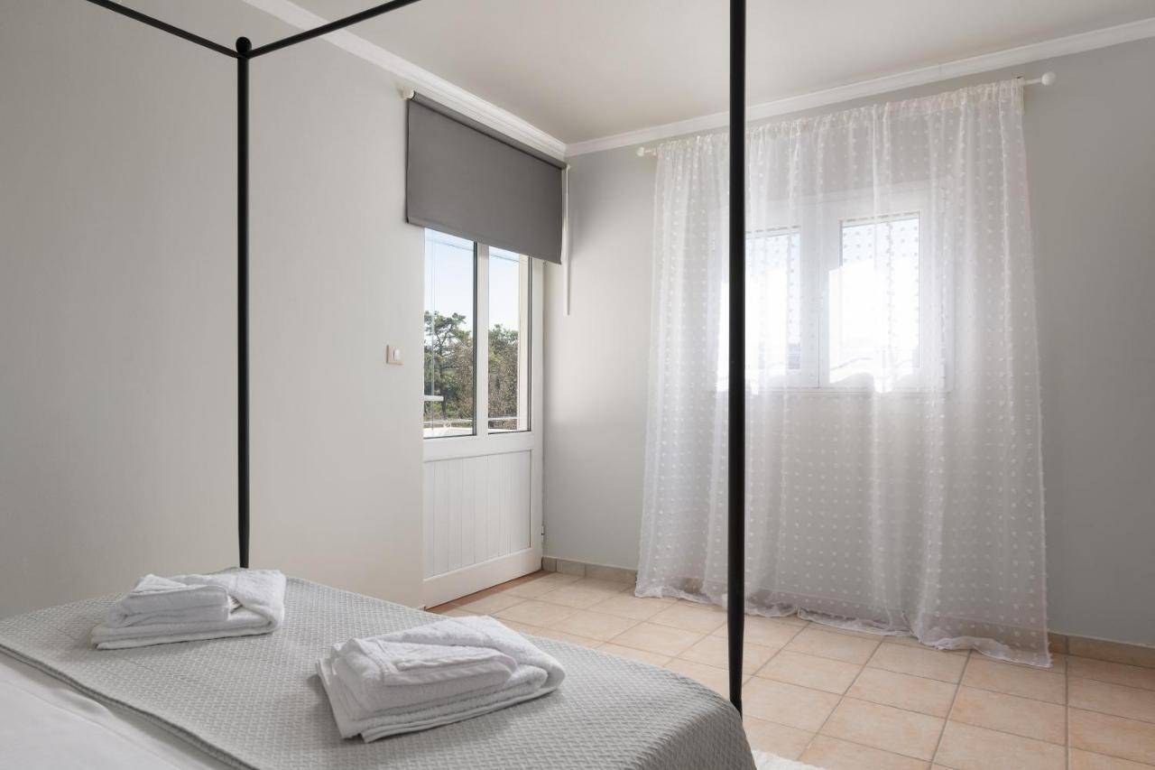 - 1st Floor Villa *